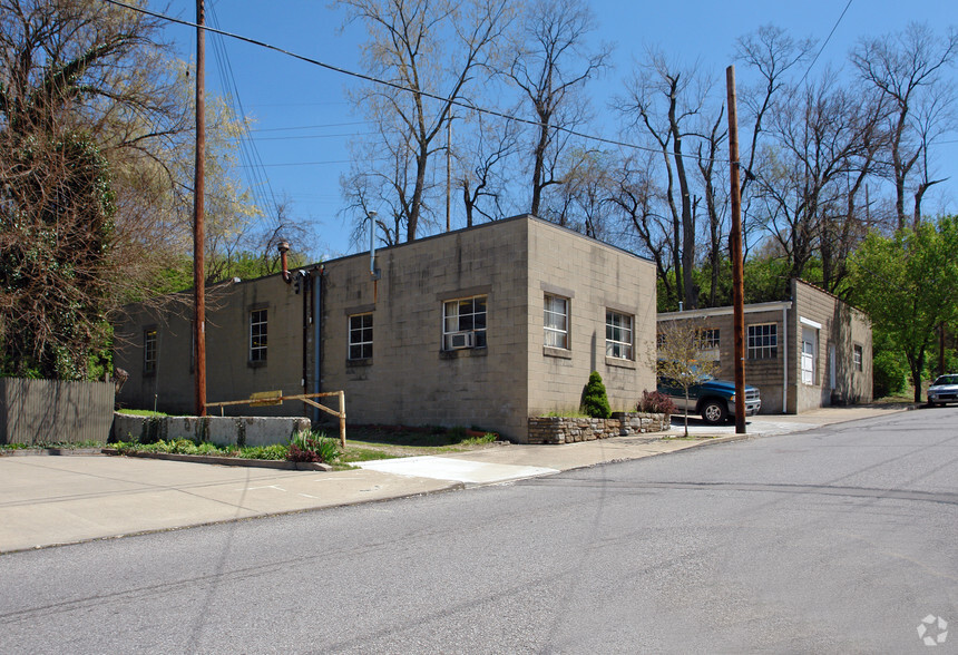 615 Berry Ave, Bellevue, KY for sale - Primary Photo - Image 1 of 1