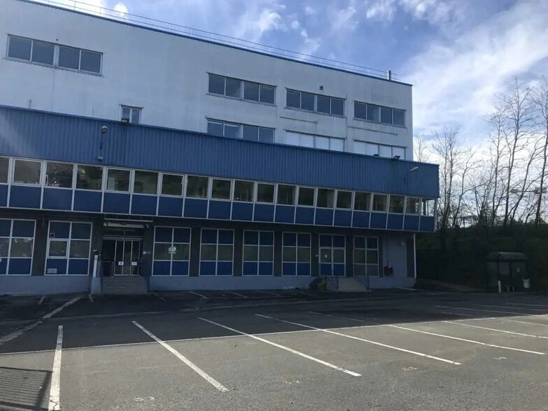 Flex in Rosny-sous-Bois for lease - Building Photo - Image 1 of 5