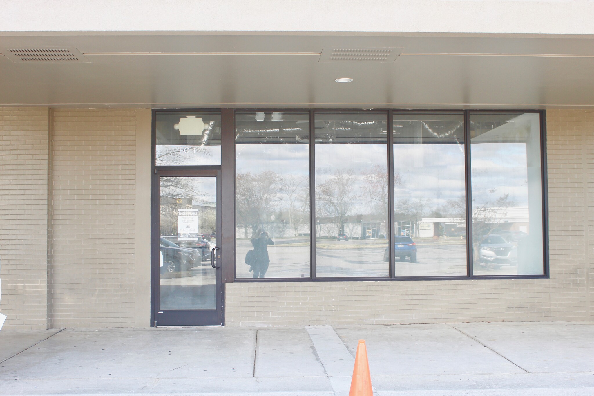 5600 Brainerd Rd, Chattanooga, TN for lease Building Photo- Image 1 of 2