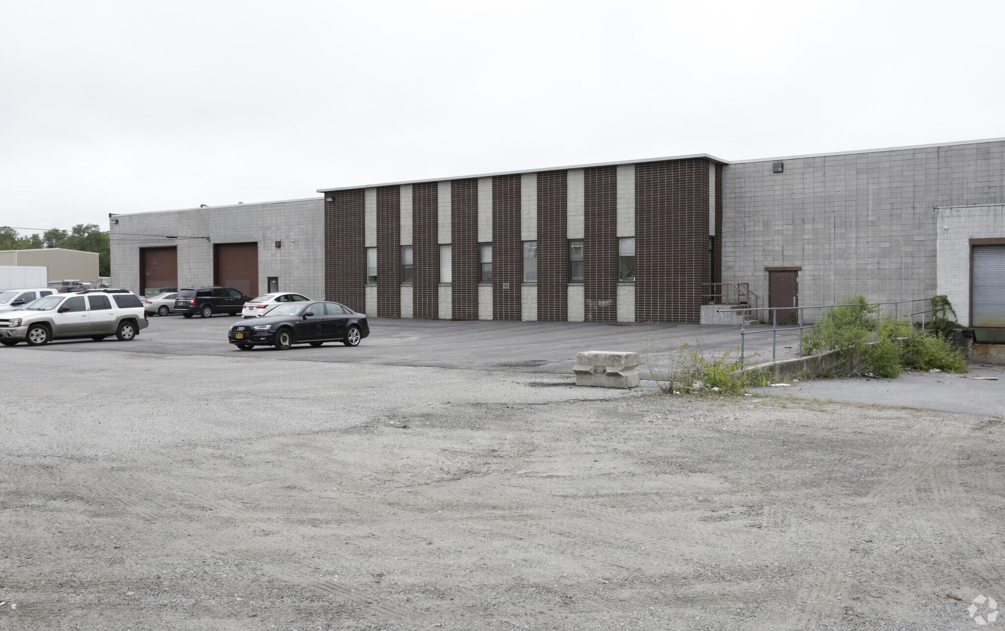 100 Sweeneydale Ave, Bay Shore, NY for sale Building Photo- Image 1 of 1