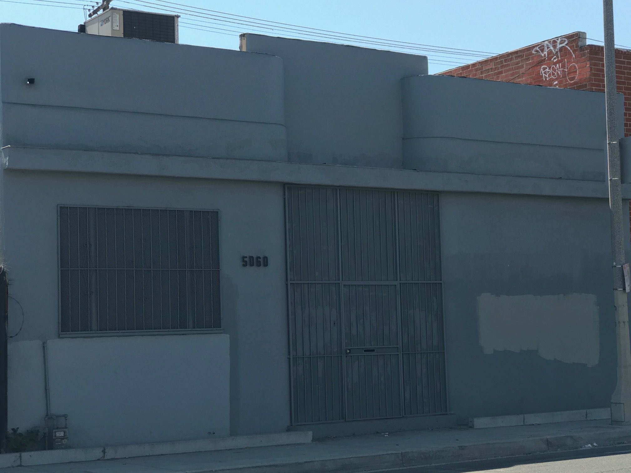 5060 W Jefferson Blvd, Los Angeles, CA for lease Building Photo- Image 1 of 7