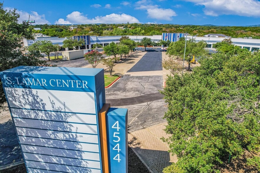 4544 S Lamar Blvd, Austin, TX for sale - Building Photo - Image 3 of 6