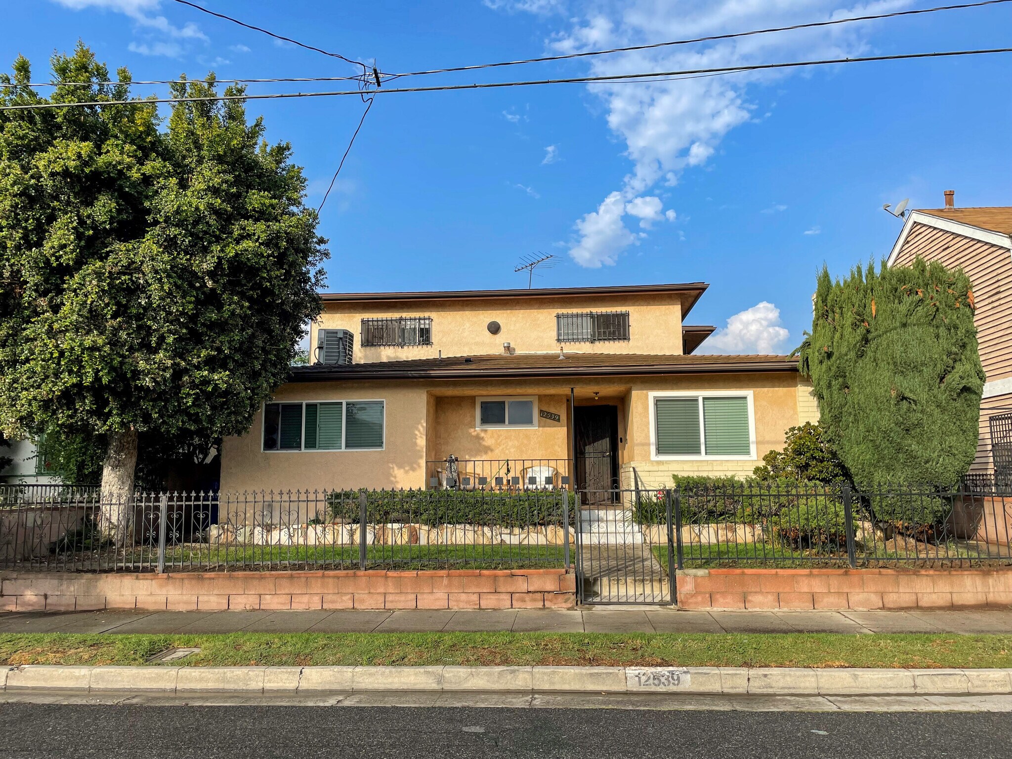 12539 York Ave, Hawthorne, CA 90250