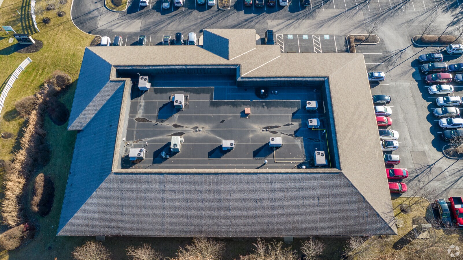 5175 Morse Rd, Columbus, OH 43230