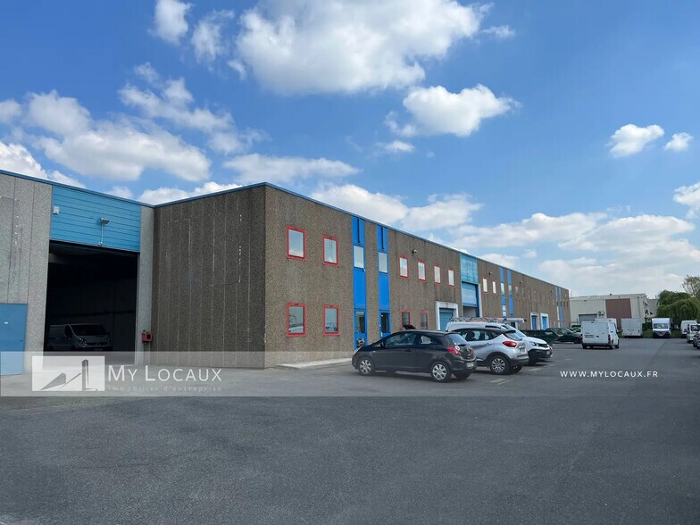 Industrial in Argenteuil for lease - Building Photo - Image 1 of 8