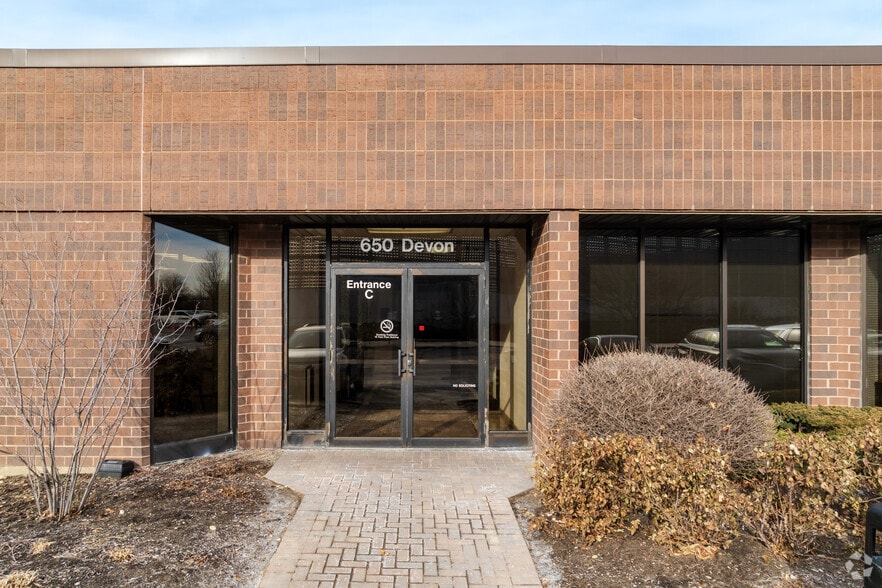 650 E Devon Ave, Itasca, IL for lease - Building Photo - Image 3 of 5