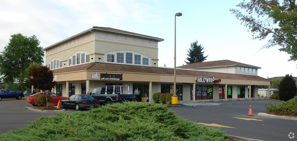 1002 N Springbrook Rd, Newberg, OR for sale - Primary Photo - Image 1 of 1