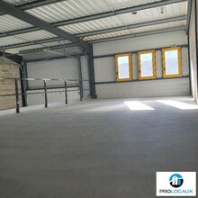 Flex in Voreppe for lease Interior Photo- Image 2 of 3