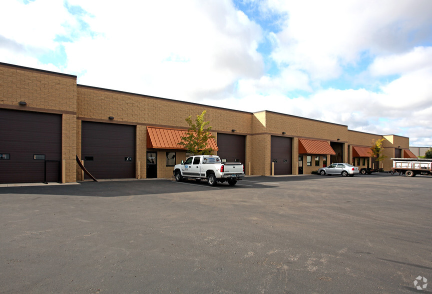 588-590 Citation Dr, Shakopee, MN for lease - Building Photo - Image 1 of 6