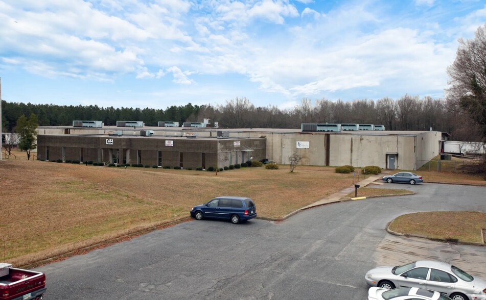 400 S Main St, Fountain Inn, SC for lease - Building Photo - Image 1 of 1