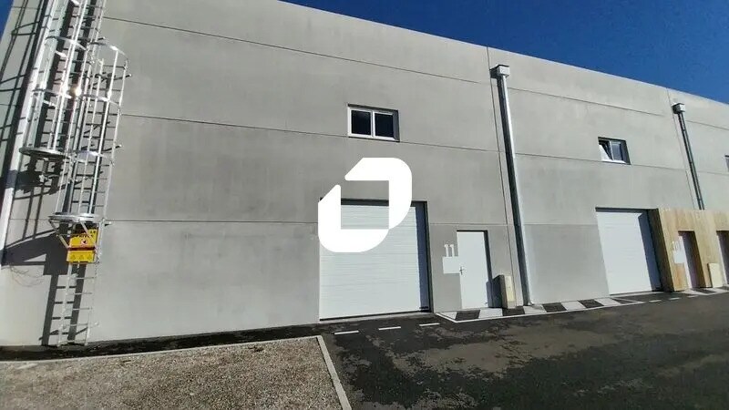Location Local d'activités 209 m² - Photo 1