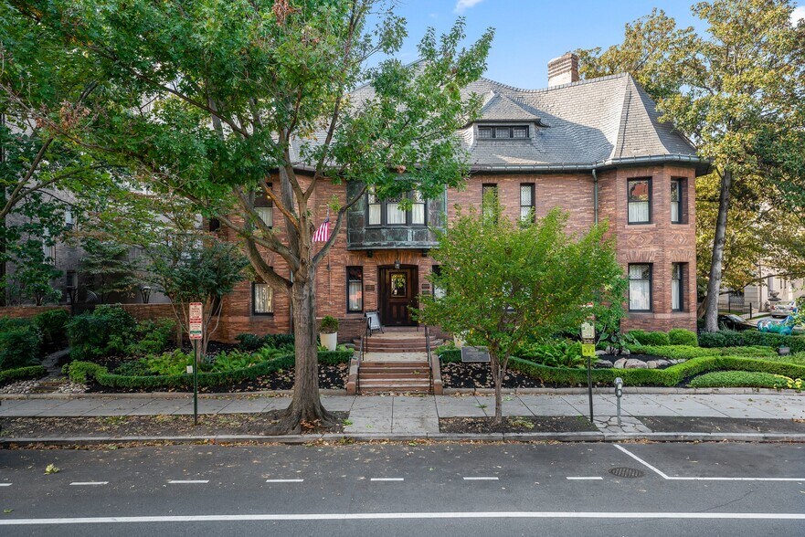 1526 New Hampshire Ave NW, Washington, DC for sale - Building Photo - Image 1 of 1