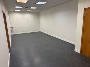 255 47th St, Brooklyn, NY for lease Interior Photo- Image 1 of 2