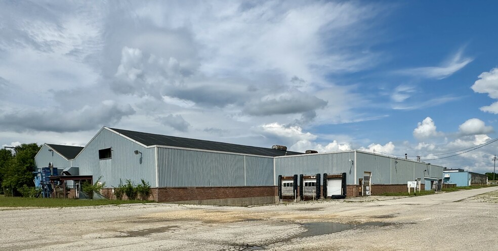 300 N West St, Marengo, IL for sale - Building Photo - Image 1 of 12