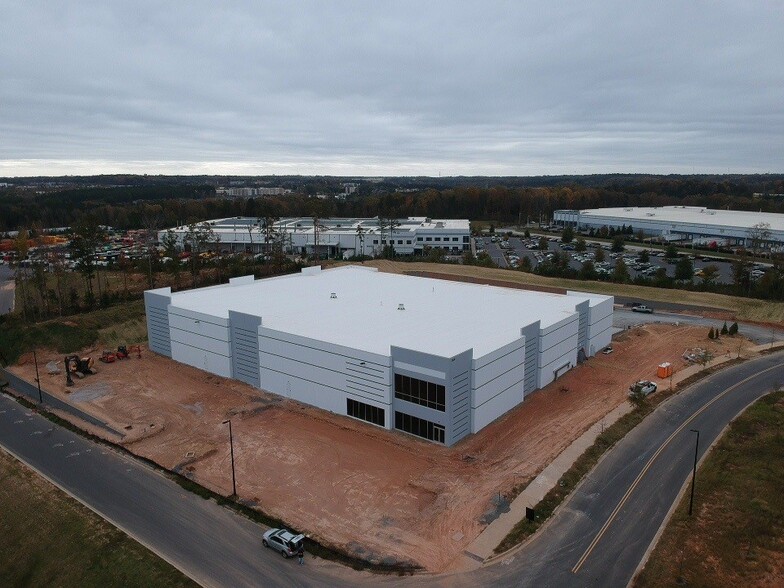 2675 David Hutchinson Rd, Rock Hill, SC for lease - Building Photo - Image 2 of 6