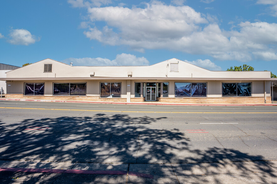 214 E Perkins St, Ukiah, CA for lease - Building Photo - Image 2 of 26