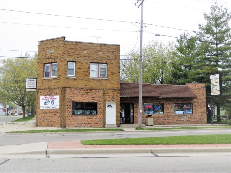 4324 7th Ave, Kenosha, WI for sale - Building Photo - Image 1 of 1
