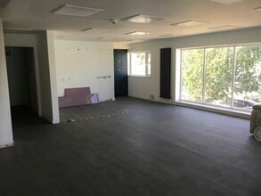 Diplocks Way, Hailsham for lease Interior Photo- Image 1 of 2