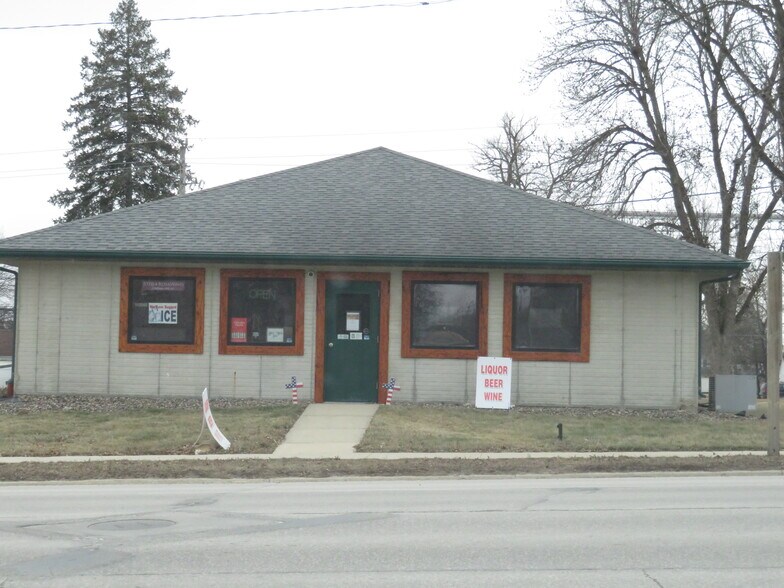 310 Central Ave E, Clarion, IA for sale - Primary Photo - Image 1 of 5
