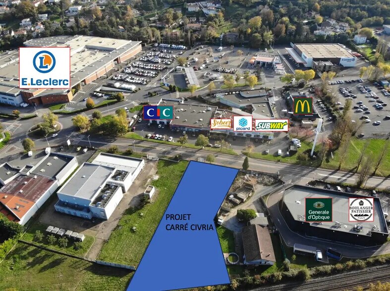 Retail in CIVRIEUX-D'AZERGUES for lease - Building Photo - Image 2 of 6