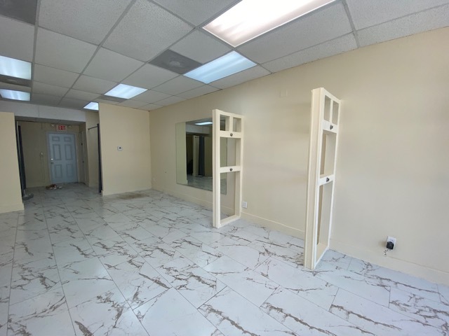 16978-16990 NE 19th Ave, North Miami Beach, FL for lease - Building Photo - Image 3 of 12