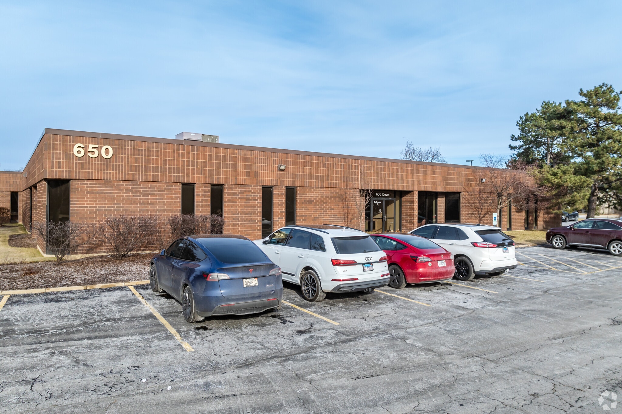 650 E Devon Ave, Itasca, IL for lease Primary Photo- Image 1 of 6