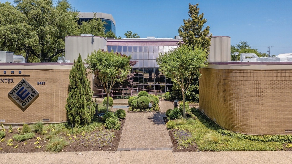 5421 La Sierra Dr, Dallas, TX for lease - Building Photo - Image 2 of 3