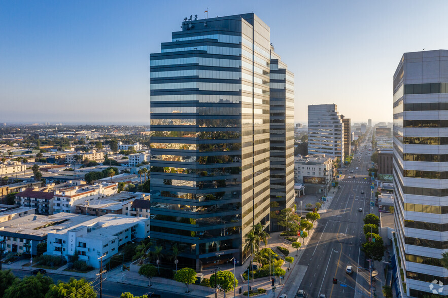 12100 Wilshire Blvd, Los Angeles, CA for lease - Building Photo - Image 1 of 11