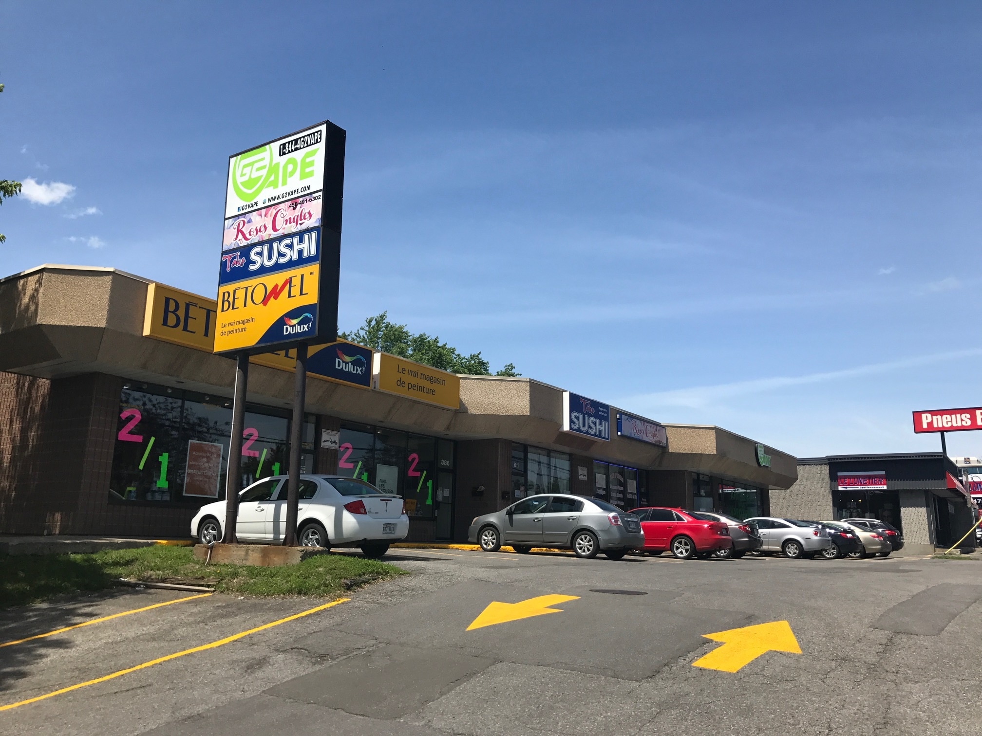 384-394 Boul Arthur-Sauvé, Saint-eustache, QC for sale Primary Photo- Image 1 of 1