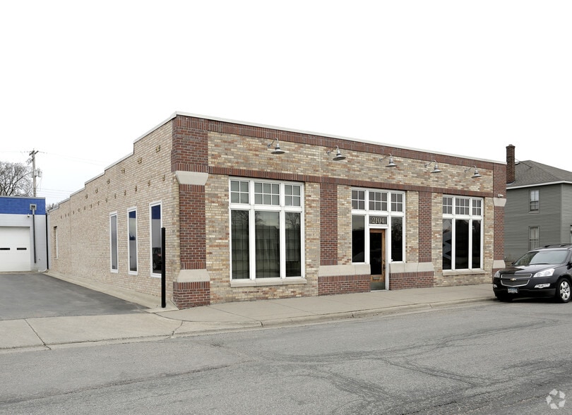 4th Ave Portfolio Sale portfolio of 2 properties for sale on LoopNet.com - Primary Photo - Image 2 of 2