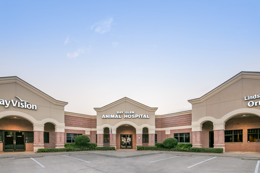 1616 Clear Lake City Blvd, Houston, TX for lease - Building Photo - Image 2 of 4