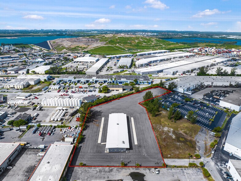 10410 NW South River Dr, Medley, FL for lease - Building Photo - Image 2 of 10