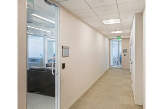 9701 Wilshire Blvd, Beverly Hills, CA for lease Interior Photo- Image 2 of 3
