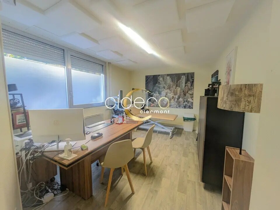 Office in Clermont-Ferrand for lease Interior Photo- Image 1 of 8