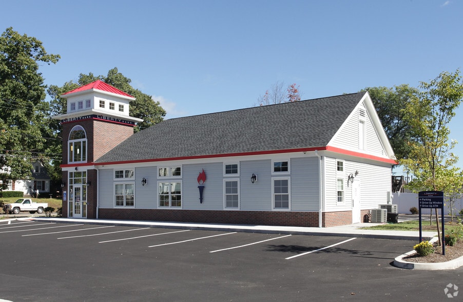774 Farmington Ave, Bristol, CT for lease - Building Photo - Image 3 of 8