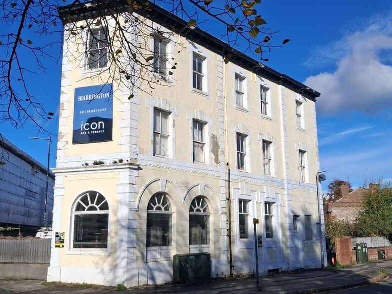 2 Barrington Rd, Altrincham for lease - Building Photo - Image 1 of 4