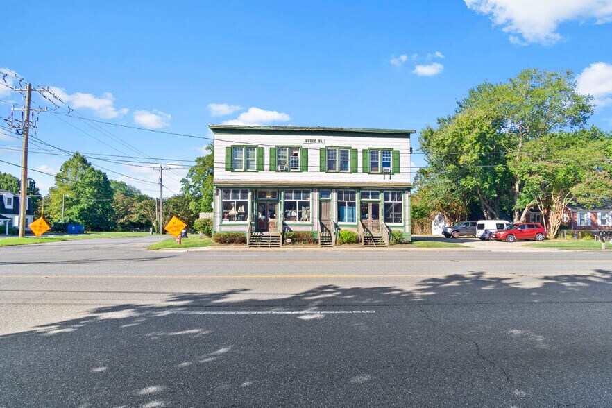 7421 Richmond Rd, Williamsburg, VA 23188