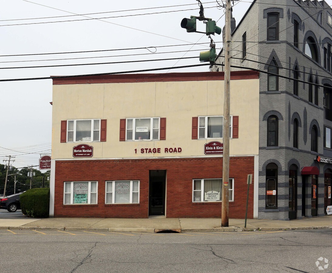 1 Stage Rd, Monroe, NY 10950