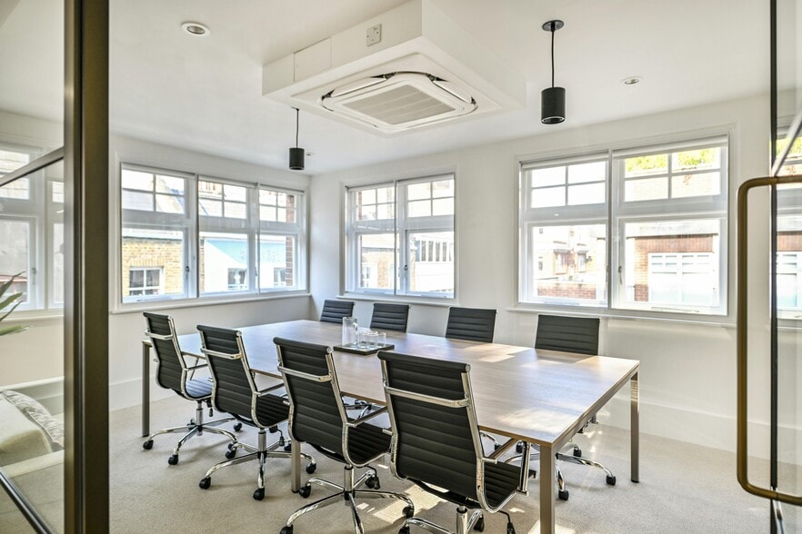 16-18 Beak St, London for lease - Interior Photo - Image 3 of 12