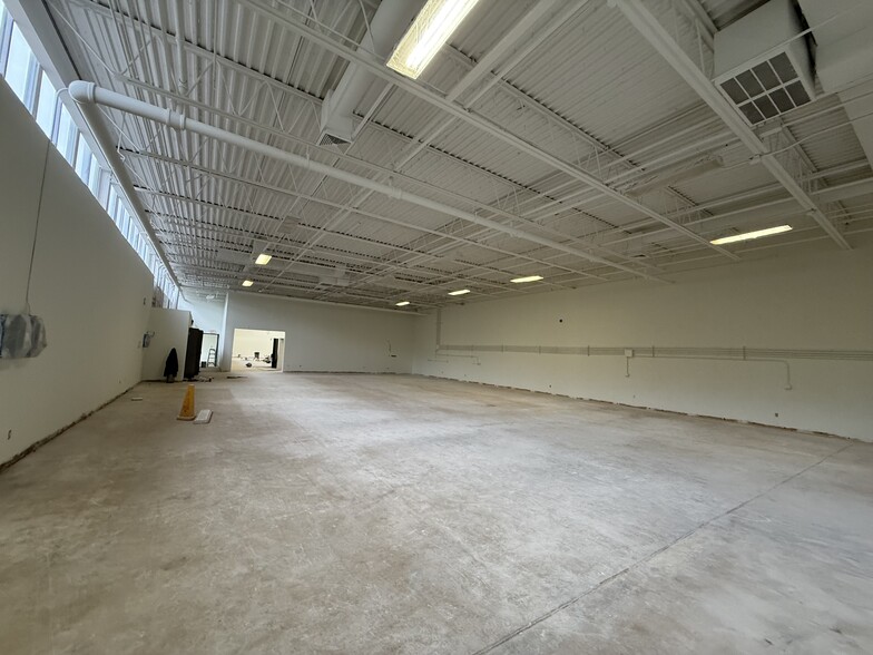 94 County Line Rd, Colmar, PA for lease - Building Photo - Image 3 of 12