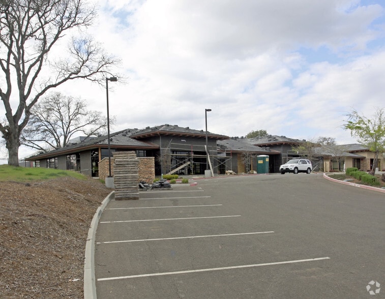 1839 Iron Point Rd, Folsom, CA for lease - Building Photo - Image 2 of 5
