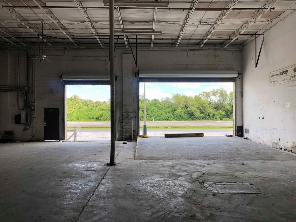 27172729 E Adamo Dr, Tampa, FL 33605 Industrial for Lease