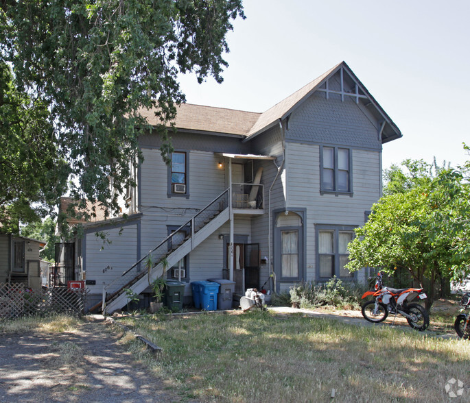 806 E Monte Vista Ave, Vacaville, CA for sale - Primary Photo - Image 1 of 3