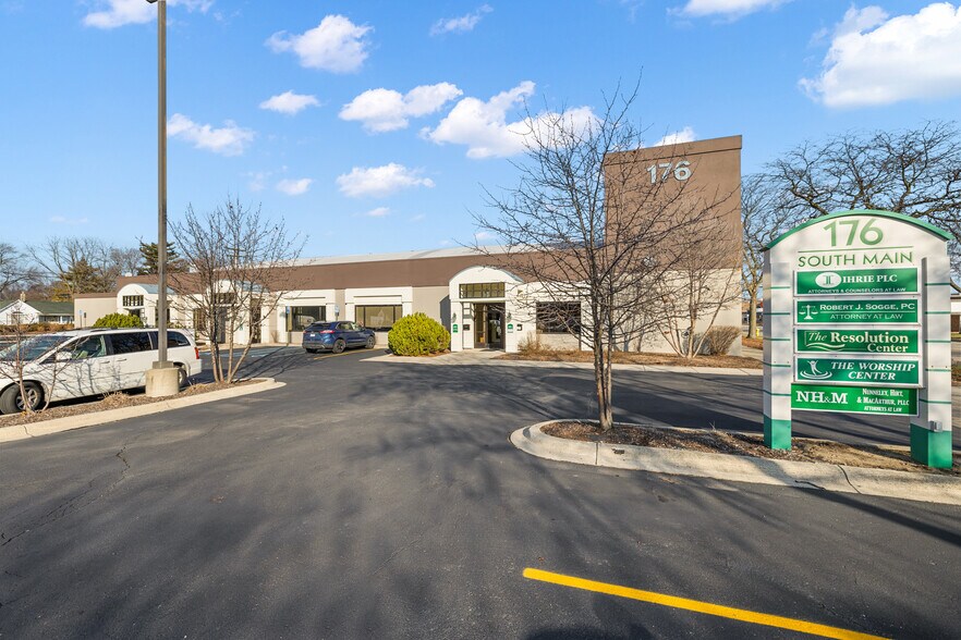 176 S Main St, Mount Clemens, MI for lease - Building Photo - Image 1 of 6