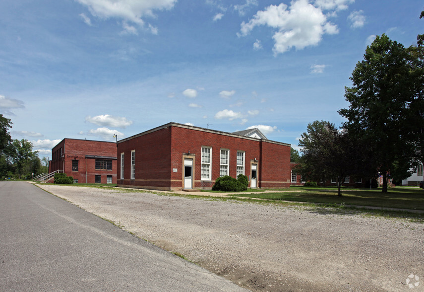 2987 High St, Rock Creek, OH for sale - Primary Photo - Image 1 of 41