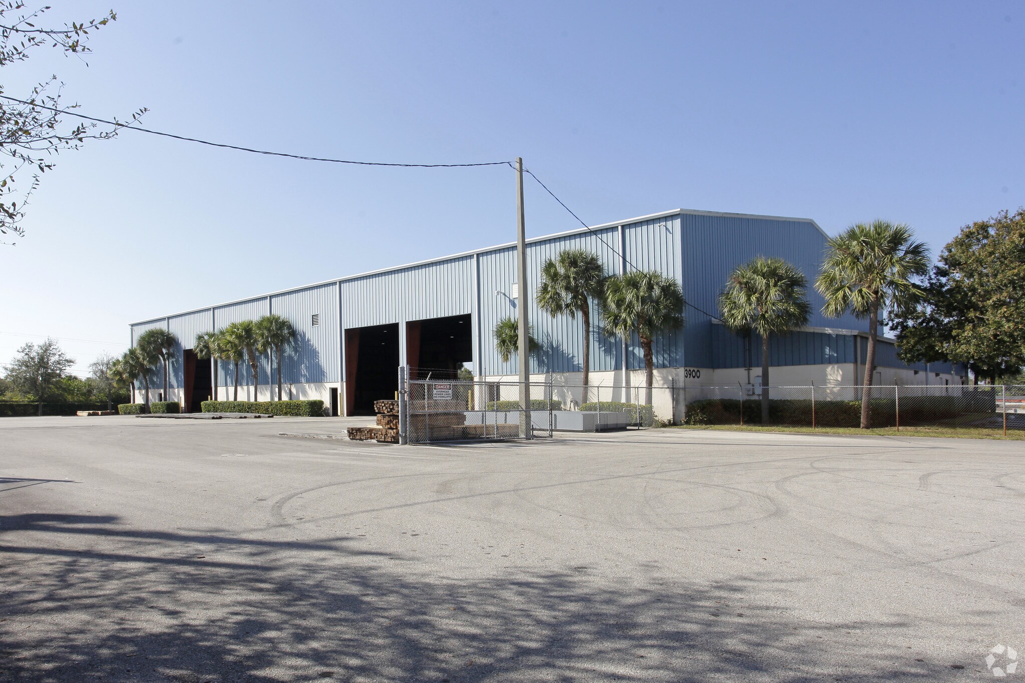 3900 NE 10th Way, Pompano Beach, FL for sale Primary Photo- Image 1 of 1