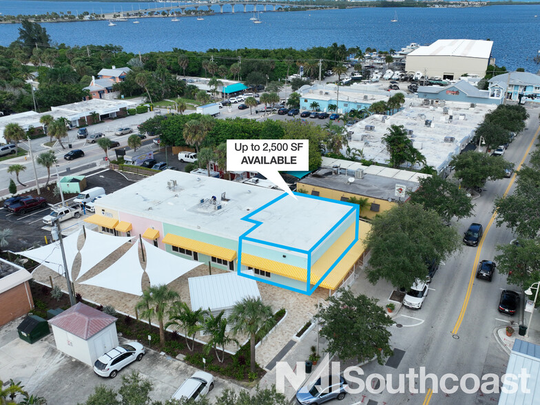 1939 NE Jensen Beach Blvd, Jensen Beach, FL for lease - Building Photo - Image 1 of 7