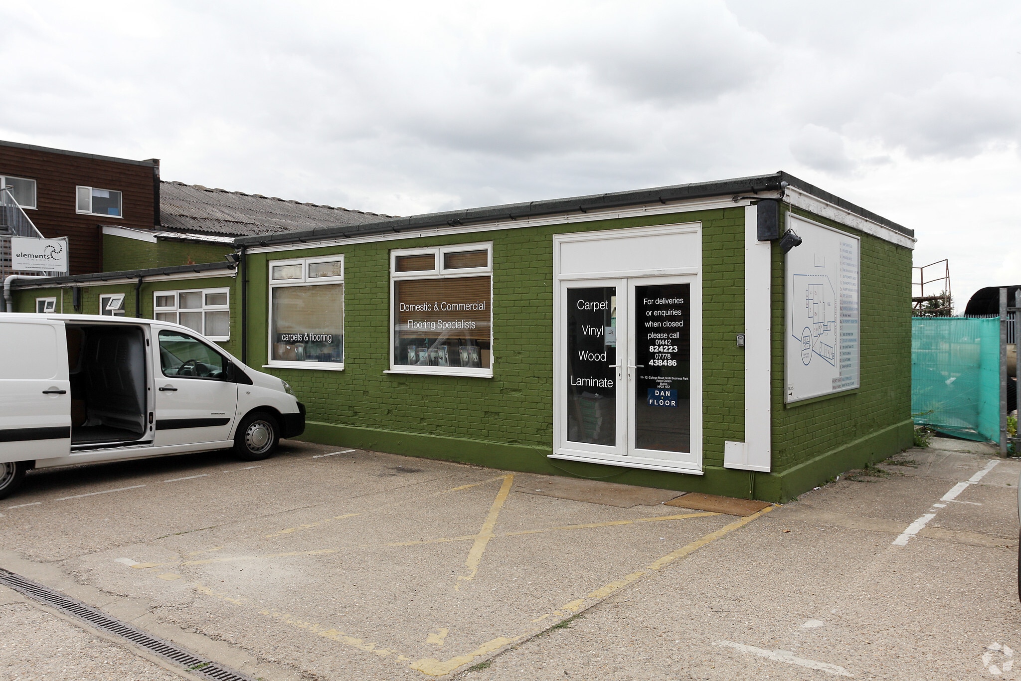 College Rd N, Aylesbury for sale Primary Photo- Image 1 of 1