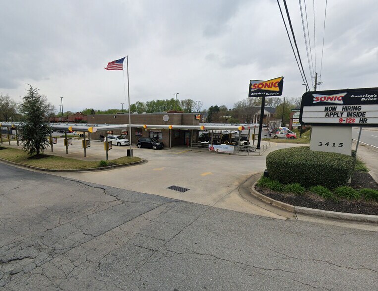 3415 Atlanta Hwy, Flowery Branch, GA for lease - Building Photo - Image 3 of 6