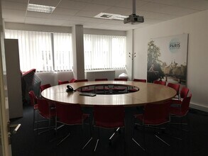 144 Boulevard Macdonald, Paris for lease Interior Photo- Image 2 of 7